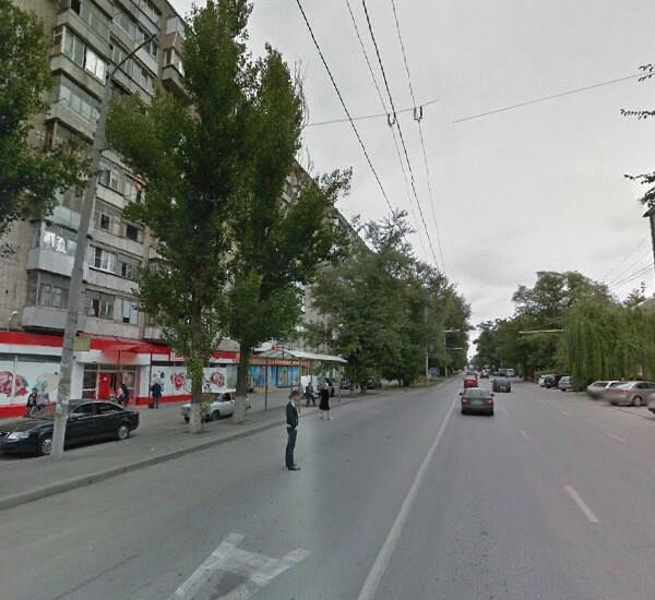 Банкомат Сбербанка России по адресу ул. Ларина, д. 6, Поликлиника № 12