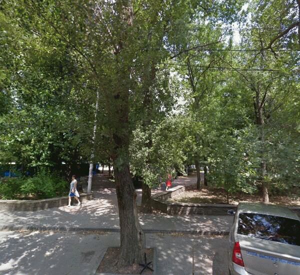 Отделение Росгосстрах Банка по адресу г. Ростов-на-Дону,  ул. Ивановского,  д. 38/63